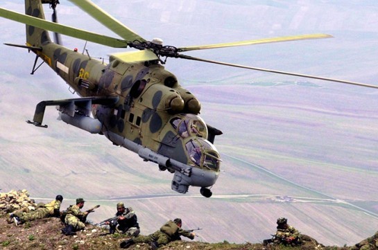 Экипажи вертолетов ЮВО отработают посадки и взлеты в горах Армении
