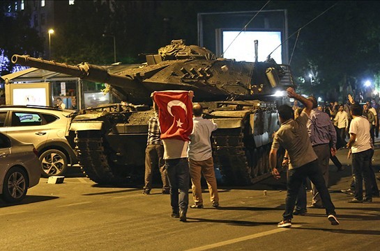 В МИД РФ призывали власти и народ Турции решать проблемы без насилия