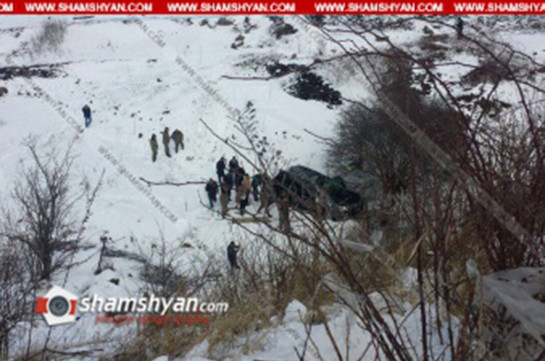Шофёр и телохранитель министра обороны Армении погибли в ДТП