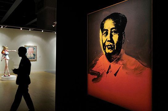 В Гонконге портрет Мао Цзэдуна ушел с молотка за 12,7 миллиона долларов