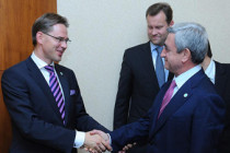 Serzh Sargsyan meets with Finnish Prime Minister in Warsaw