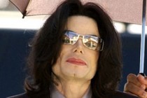 Michael Jackson’s bedroom suite sold for $25,075