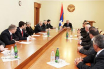 B. Sahakyan received members of Azat Hayrenik party