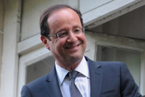 Hollande confirmed law criminalizing denial of Armenian Genocide