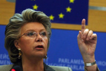 EU commissioner: EU concerned with Hungary