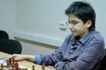 David Paravian leads at Grand Europe chess open in Bulgaria 