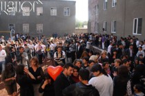 Hraparak: Mayors of Armenian cities vie with each other 