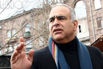 Hraparak: West refuses to finance Raffi Hovannisian’s center 