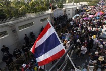 Two killed and 143 injured in Bangkok street clashes