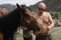 Putin never intentionally poses topless – spokesman