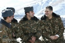 Haykakan Zhamanak: Officials instructed to visit military units in shifts 