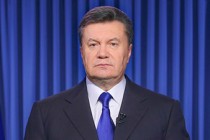 Ukraine leader announces early presidential poll