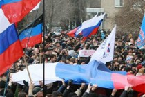 Thousands rally in Moscow in support of Crimea’s secession