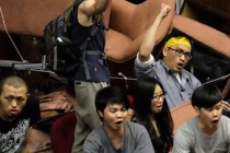 Protesters occupy Taiwan parliament over China trade deal