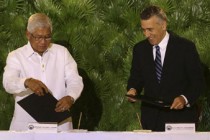 US, Philippines sign military pact