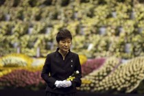 S Korea president in ferry disaster apology