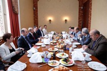 Prime minister meets with IT sector representatives  