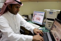 Saudi cleric declares online chatrooms are evil