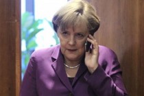 Snowden NSA: Germany to investigate Merkel 'phone tap'