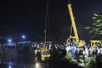 Overloaded China kindergarten bus crash kills 11