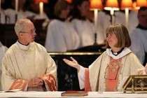 Church of England to allow female bishops