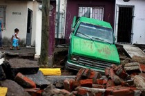 Tropical Storm Dolly moves ashore off Mexico Gulf