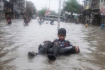 Pakistani flash floods kill 110 people; dozens others die in India