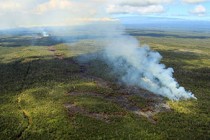 Lava approaches vacant lots in Hawaii subdivision