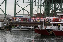 7 injured when fueling boat catches fire in Boston