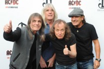 AC/DC остались без Малкольма Янга