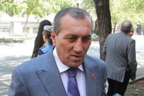 Hraparak: Suren Khachatryan promises to “skin” community heads 