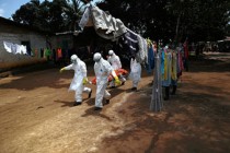 Ebola: Liberian health workers plan strike