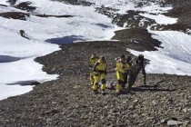 Death toll climbs as Nepal rescuers search for missing hikers in Himalayas