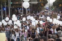 Mexico missing students: Thousands march in protest