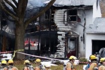 6 killed when small plane crashes into Maryland house