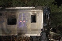 Six people die in commuter train accident in New York