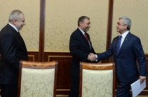 President discusses constitutional reform with Armenian National Movement representatives