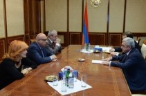 Armenian President, Free Democrats representatives discuss constitutional reform