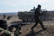 Obama pressed on many fronts to arm Ukraine