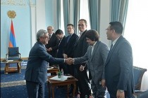 Armenian president hosts participants of IT forum