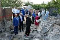 Armenian government to allocate funds for excavations of Arshakuni dynasty sepulcher