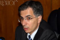 Armenia’s Minister of Finance leaves for Moscow