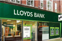 Lloyds Bank закроет в Британии 49 отделений и сократит 305 человек