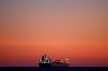 Oil prices jump as Gulf of Mexico rigs evacuated