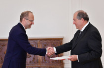 Switzerland’s Ambassador hands over credentials to Armenia’s President