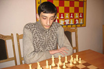 Robert Hovhannisian becomes Grand Master at 19