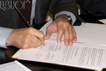 Bako Sahakyan signed