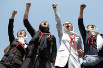 Iranian students stage protests against US nuclear threats