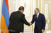 Armenia’s PM, PAP leader sign memorandum on conduction snap parliamentary elections in December 2018