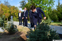 Canadian PM visits Armenian Genocide Memorial complex